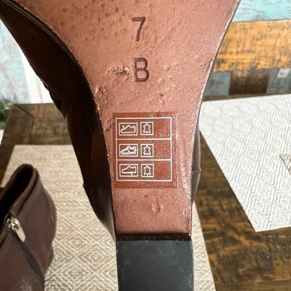 Brown Leather Wedge Ankle Boots Beautiful Brown Coach Booties - Picture 8 of 9